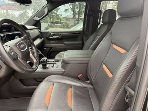 Used 2025 GMC Sierra 1500 AT4 w/ AT4 Premium Package AWD/4WD image 3