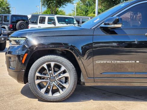 Certified 2022 Jeep Grand Cherokee L Overland AWD/4WD image 9
