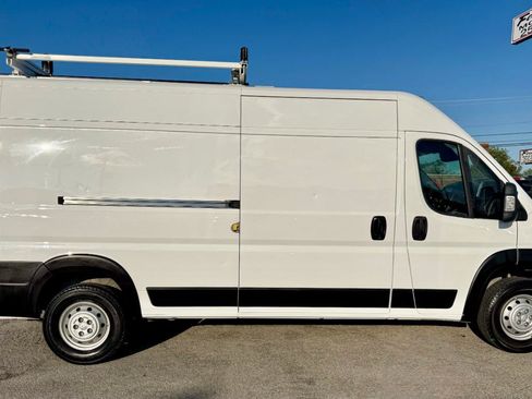 Used 2023 RAM ProMaster 2500 FWD image 8