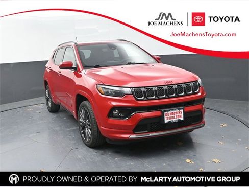 Used 2023 Jeep Compass Limited image 1