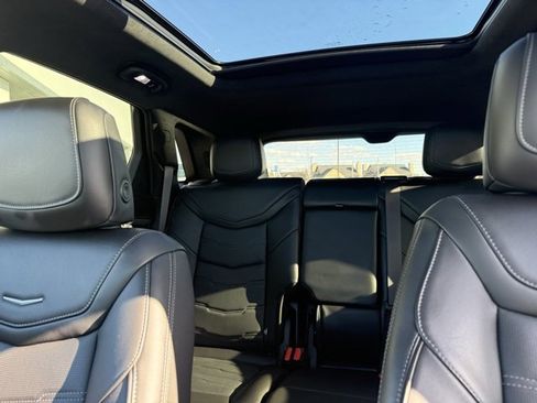 Used 2024 Cadillac XT5 Premium Luxury w/ Platinum Package image 17
