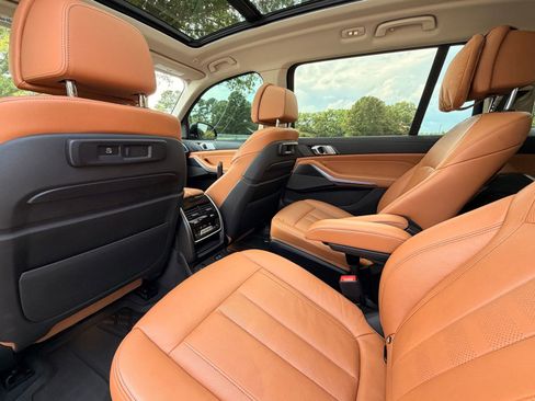Used 2020 BMW X7 xDrive40i w/ Luxury Seating Package AWD/4WD image 14
