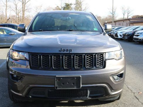 Used 2018 Jeep Grand Cherokee Altitude image 2