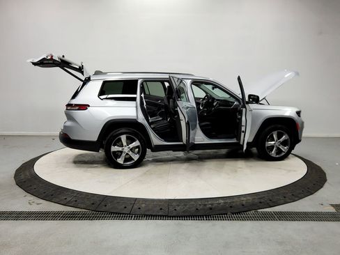 Used 2021 Jeep Grand Cherokee L Limited w/ Trailer Tow Group (B) image 16