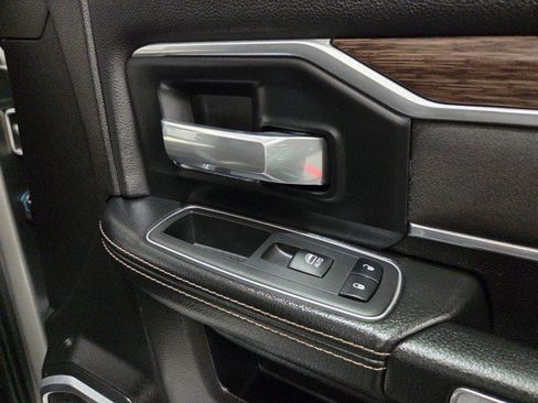 Used 2019 RAM 2500 Laramie AWD/4WD image 38