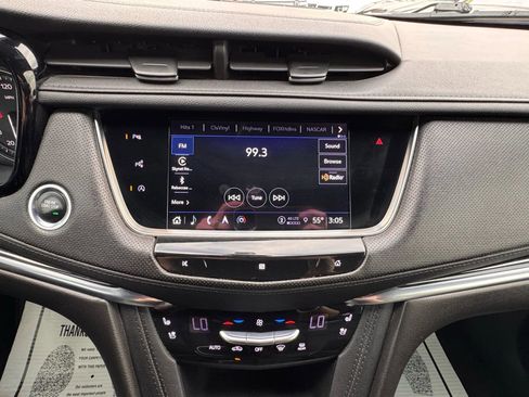 Used 2021 Cadillac XT5 Premium Luxury image 28