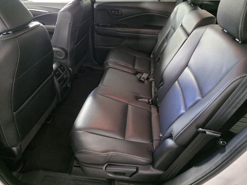 Used 2023 Honda Passport EX-L image 15