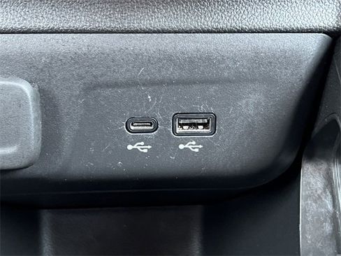 Used 2025 Chevrolet TrailBlazer LT image 25