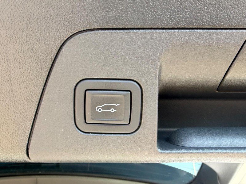 Used 2023 Buick Envision Essence w/ Sport Touring Package AWD/4WD image 5