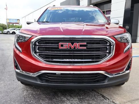Used 2019 GMC Terrain SLT w/ Preferred Package FWD image 2