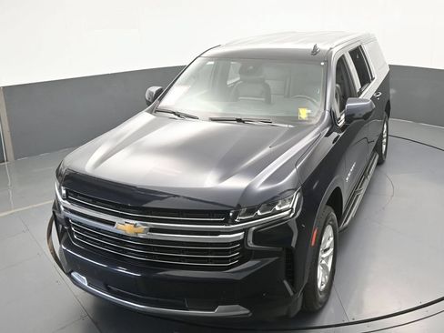 Used 2024 Chevrolet Suburban LT AWD/4WD image 48