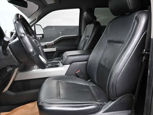 Used 2019 Ford F250 Lariat w/ Chrome Package image 10