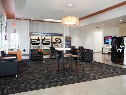 Certified 2022 Chrysler 300 Touring L image 30