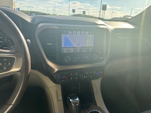Used 2019 GMC Acadia Denali w/ Technology Package FWD image 27