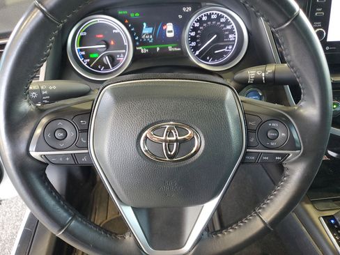 Used 2022 Toyota Camry XLE FWD image 23