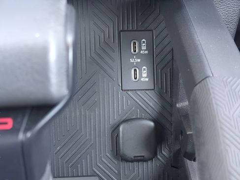 Used 2024 Toyota Tacoma TRD Sport w/ TRD Sport Premium Package image 31