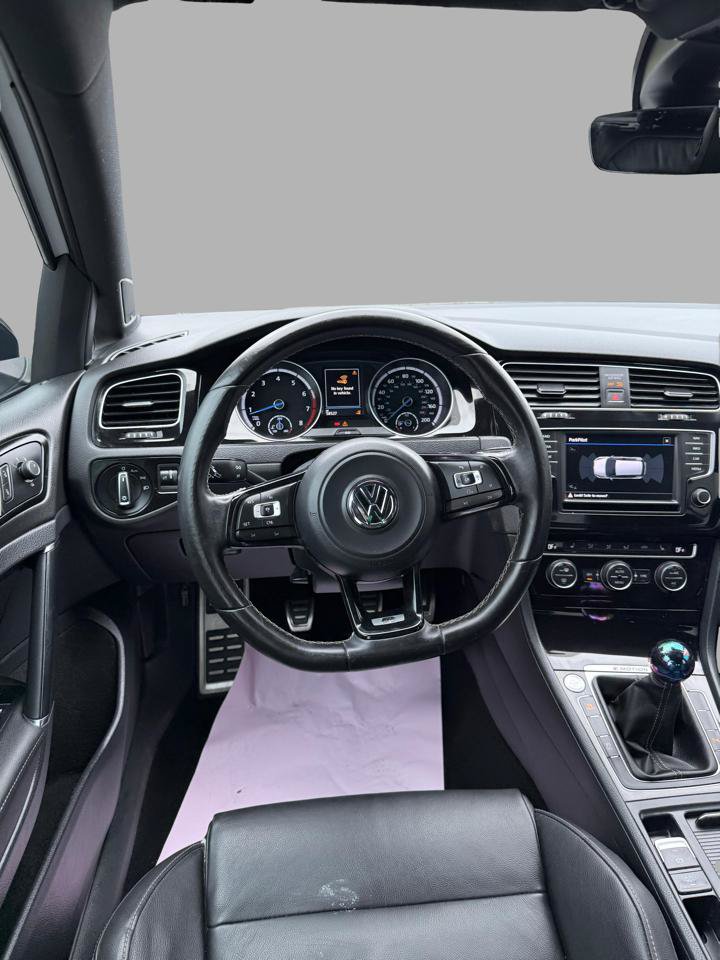 Used 2017 Volkswagen Golf R 4-Door AWD/4WD image 27