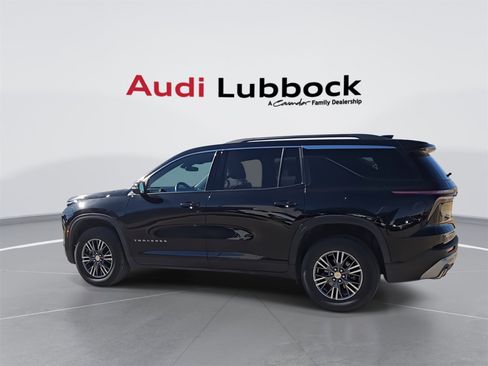 Used 2024 Chevrolet Traverse LT image 6