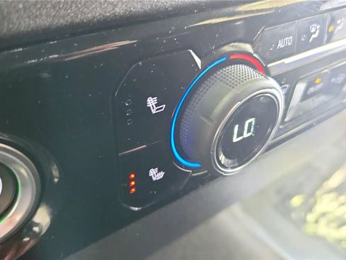 Used 2023 Chevrolet Silverado 1500 LT image 29