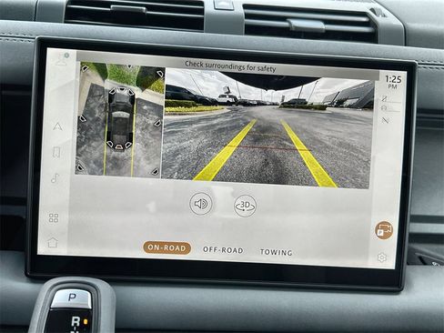 Used 2025 Land Rover Defender 110 S image 25