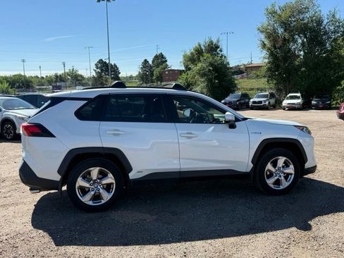 Certified 2021 Toyota RAV4 XLE Premium AWD/4WD image 6