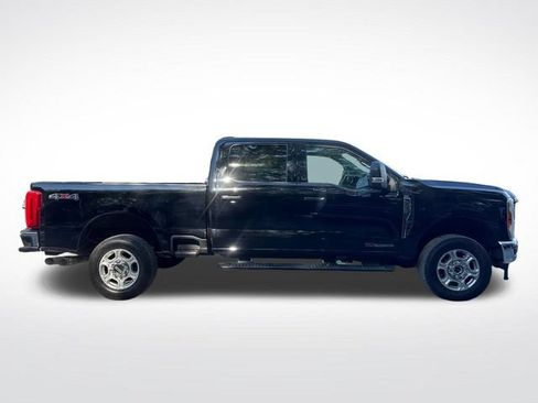 Used 2025 Ford F250 XLT AWD/4WD image 6