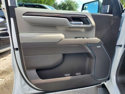 New 2026 GMC Sierra 1500 SLT w/ SLT Premium Package image 12