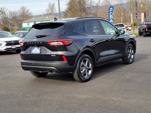 Used 2025 Ford Escape ST-Line image 5