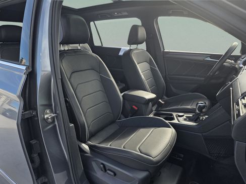 Used 2022 Volkswagen Tiguan SEL R-Line image 24