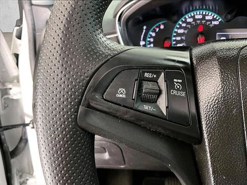 Used 2022 Chevrolet Trax LT AWD/4WD image 20