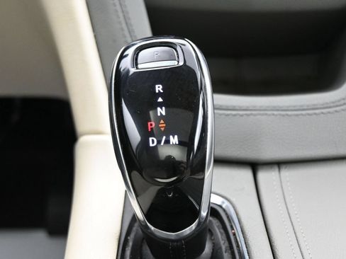 Used 2020 Cadillac XT6 Premium Luxury FWD image 22