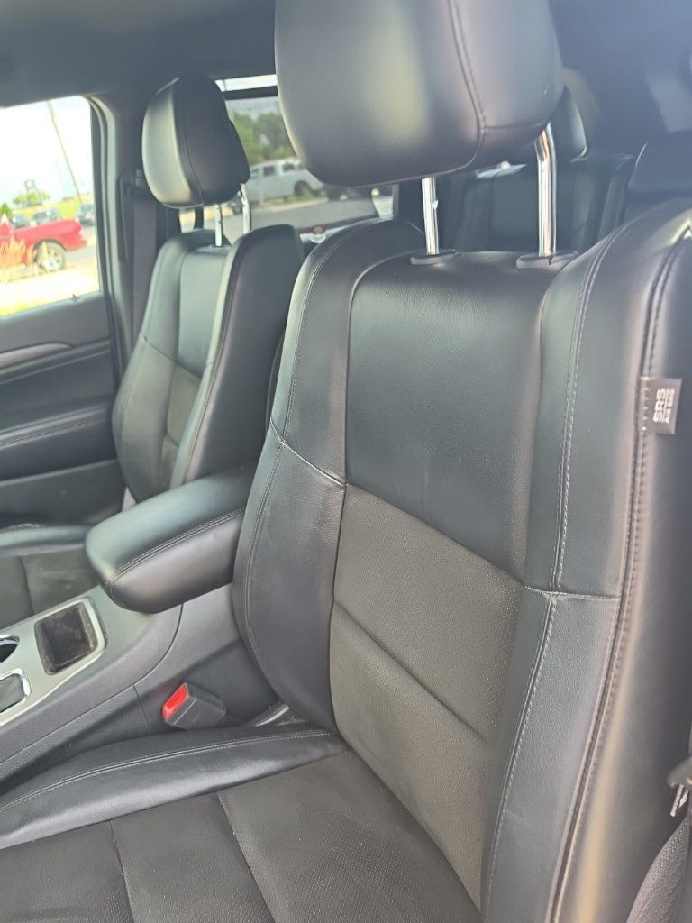 Used 2019 Jeep Grand Cherokee Altitude RWD image 9