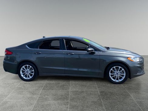 Used 2020 Ford Fusion SE FWD image 6