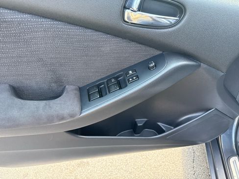 Used 2011 Nissan Altima 2.5 S FWD image 10