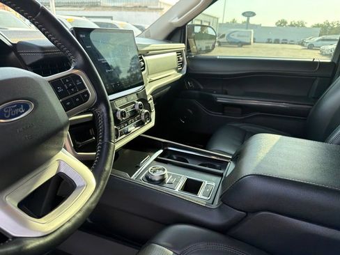 Used 2022 Ford Expedition XLT RWD image 15