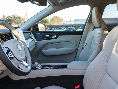 New 2026 Volvo XC60 T8 Ultra w/ Protection Package Premier image 19