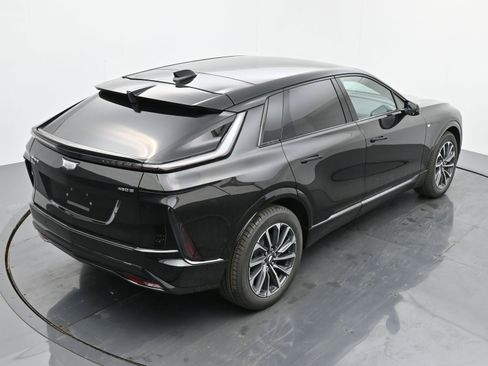 New 2025 Cadillac Lyriq Sport image 19