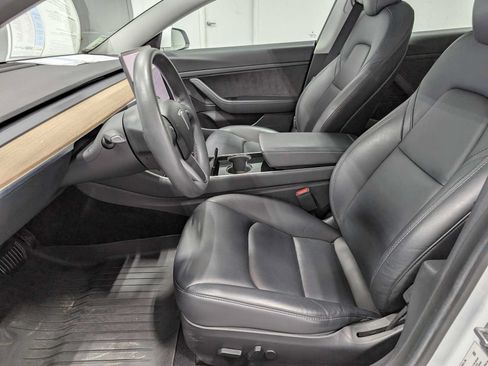 Used 2020 Tesla Model 3 Standard Range Plus RWD image 4