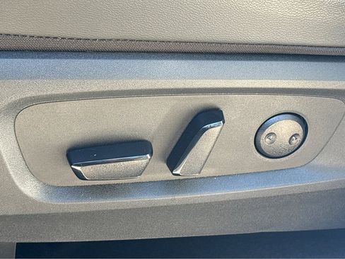 New 2025 Nissan Pathfinder Rock Creek image 18