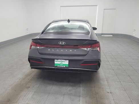 Used 2025 Hyundai Elantra Sport image 7
