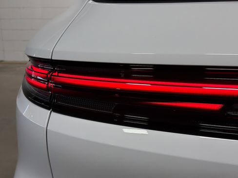 Certified 2025 Porsche Cayenne Turbo image 11