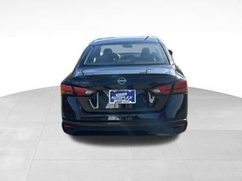 Used 2024 Nissan Altima 2.5 S image 4