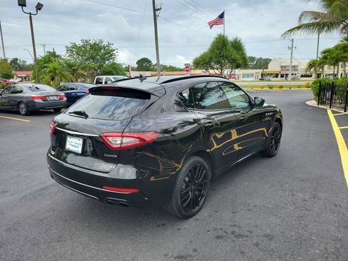 Used 2019 Maserati Levante AWD/4WD image 7