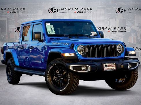 New 2025 Jeep Gladiator Sport image 1