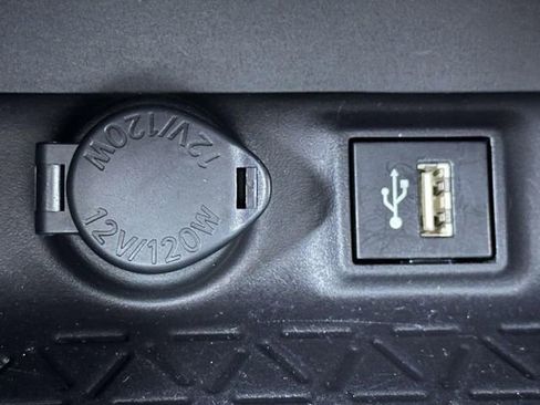 Used 2023 Toyota RAV4 LE AWD/4WD image 36