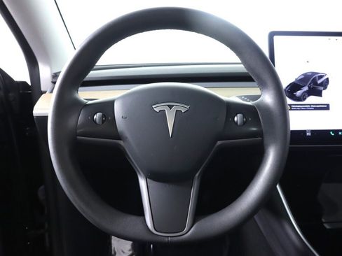 Used 2021 Tesla Model Y Long Range AWD/4WD image 10
