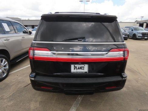 Used 2020 Lincoln Navigator Reserve w/ Equipment Group 208A Reserve AWD/4WD image 11