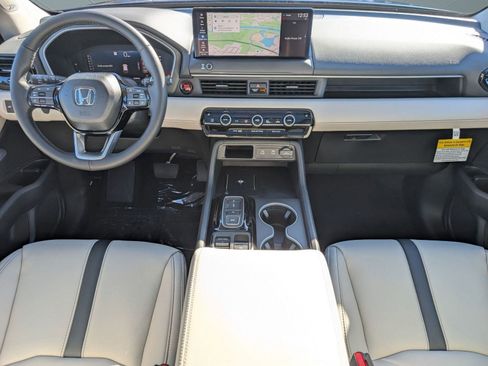 New 2026 Honda Pilot Touring image 17