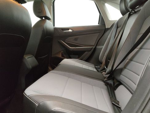 Used 2025 Volkswagen Jetta SE FWD image 18