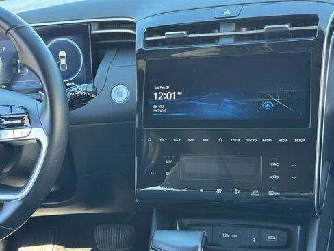 Used 2023 Hyundai Santa Cruz SEL Premium image 18